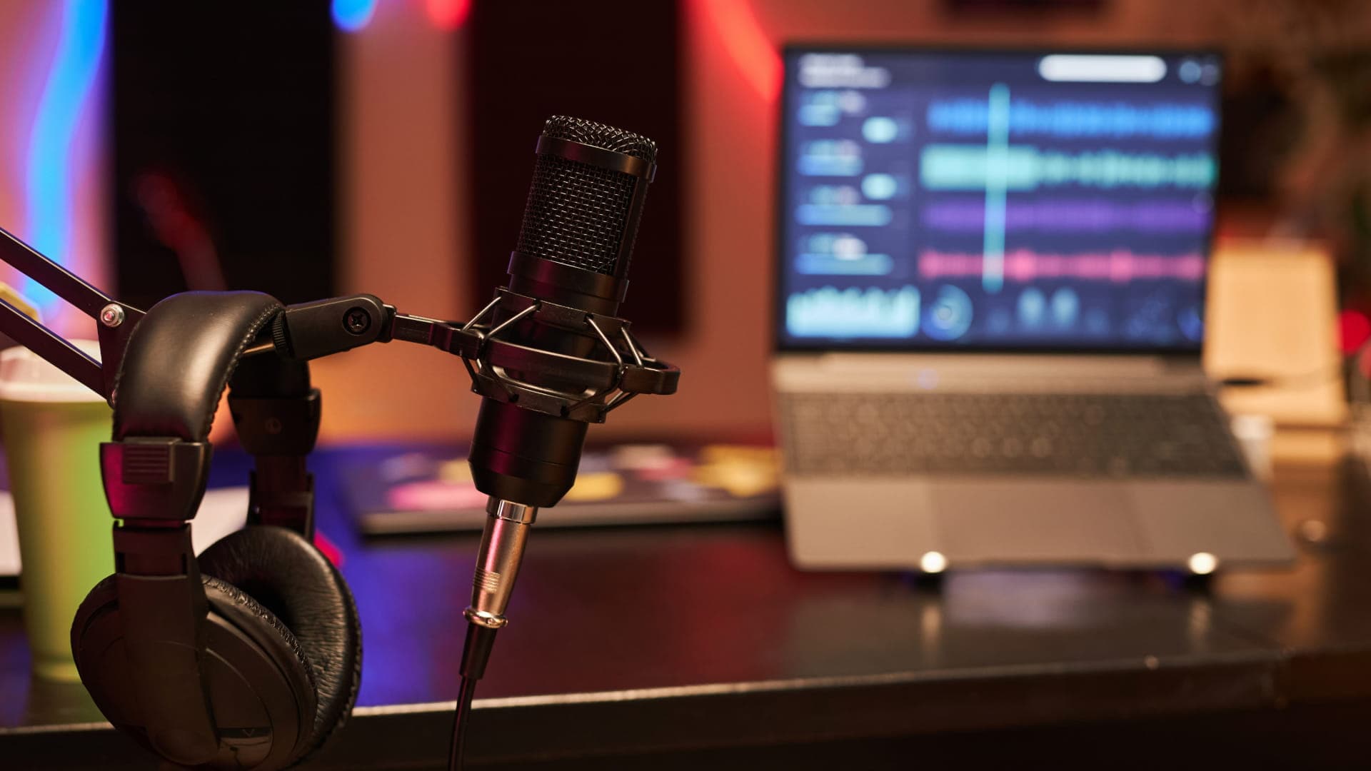 Ugle for podcast producers — search across hundreds of episodes